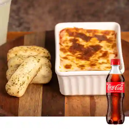 Combo Lasaña Boloñesa + Coca Cola Original 400 ml