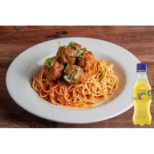 Combo Spaghetti con Albóndigas + Quatro Original 250ML
