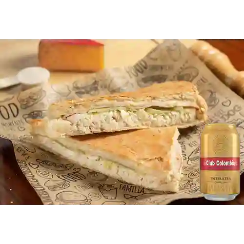 Combo Sandwich Cubano de Pollo + Club Col. Dorada 330ml Lata