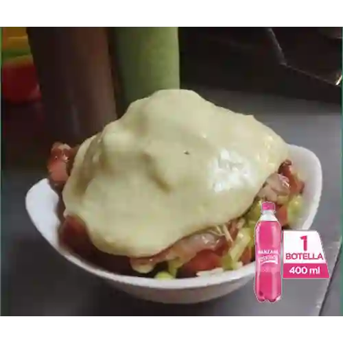 Combo Salchipapa Callejera + Postobón Manzana 400 ml