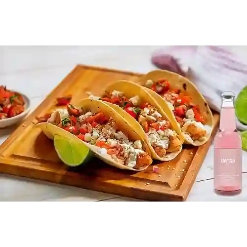 Combo Taco de Pollo + Hatsu Frambuesa Rosas 300 ml