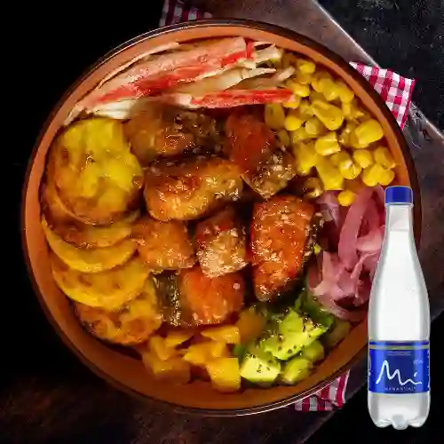 Combo Salmón Bowl + Manantial Sin Gas 600ML