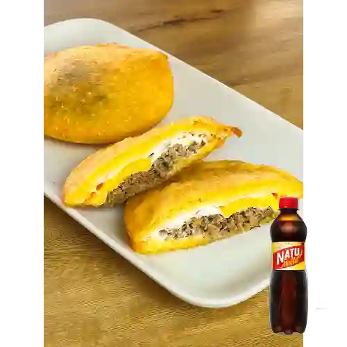 Combo 3 Arepas de Huevo c/ Carne + Natu Malta 400ml
