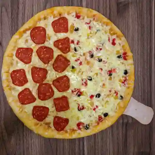 Combo Pizza Mediana + Mr Tea Limón 1.5 l