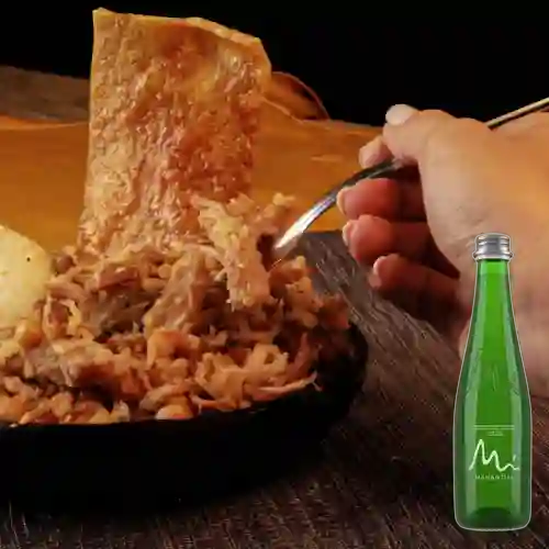 Combo Lechona 600 gr + Manantial con Gas 400 ml