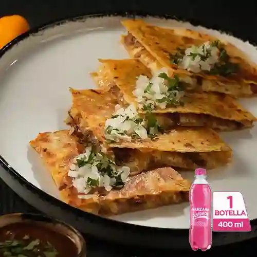 Combo Quesadilla de Birria + Postobón Manzana 400 ml