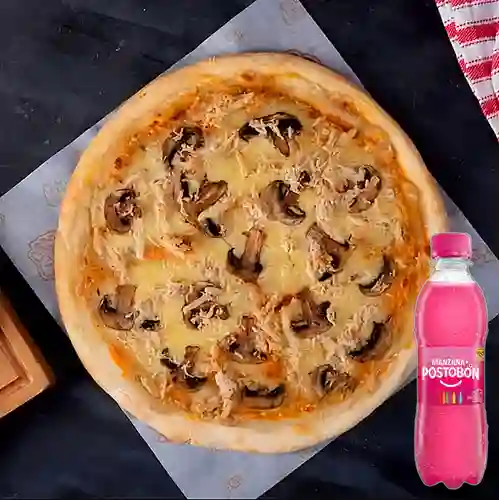 Pizza de Pollo c/ Champiñón +Postobón Manzana 250ml