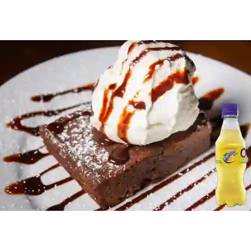 Combo Brownie con Helado + Quatro Original 250ML