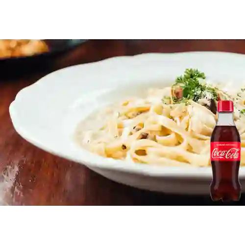Combo Alfredo c/ Pollo +Cocacola Orig 250ml