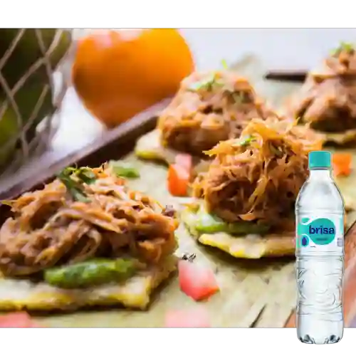 Combo Patacones con Carne + Brisa Sin Gas 600 ml