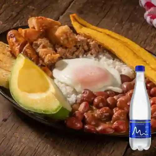 Combo Bandeja Paisa + Manantial Sin Gas 600ML