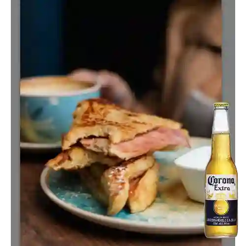 Combo Jamón y Queso + Cerveza Corona Bot. 355ml