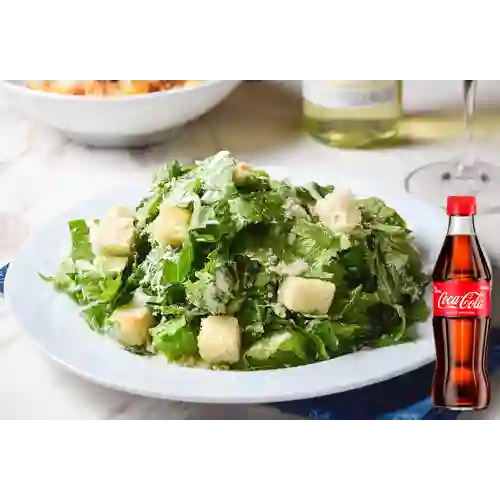 Combo Ensalada Cesar + Coca Cola Original 300ML