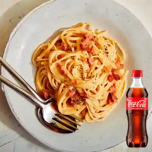 Combo Pasta Carbonara + Coca Cola Original 400 ml