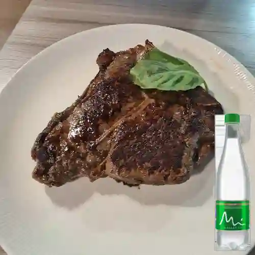Combo T-Bone Steak + Manantial con Gas 500 ml