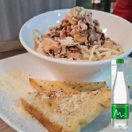 Spagueti de Camarón c/ Salsa +Manantial C/Gas 500ml
