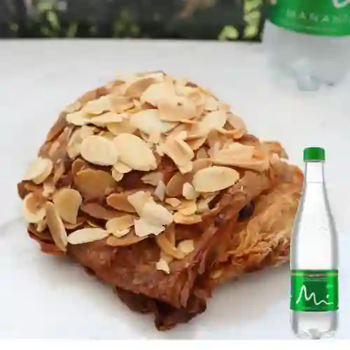 Combo Croissant Choco Almendras +Manantial C/gas 600ML
