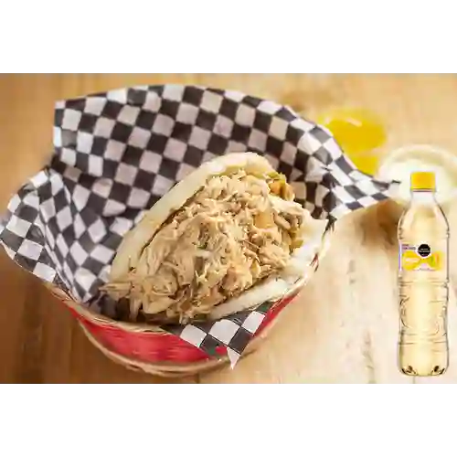 Combo Arepa Pollo + Brisa Saborizada Maracuyá 600ml