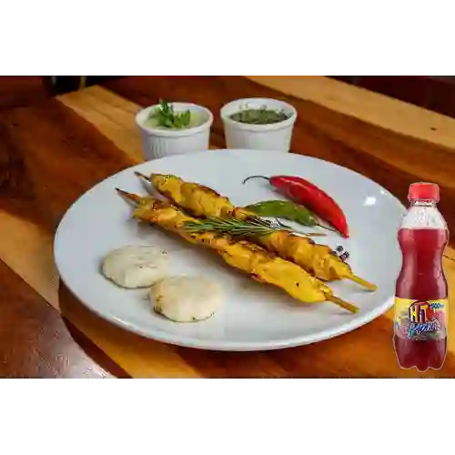 Combo Chuzo de Pollo + Hit Mora 500 ml