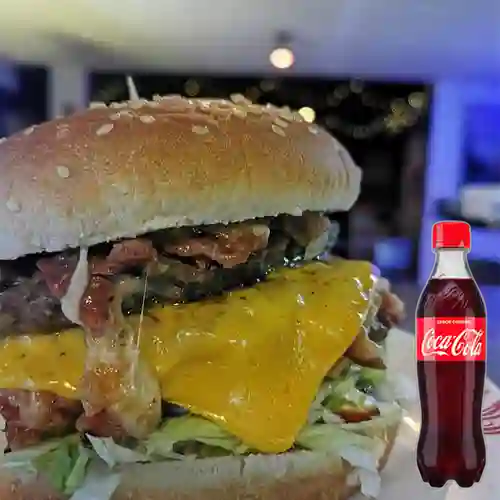Hamburguesa Triple Carne&Queso +CocaCola Org 400ml