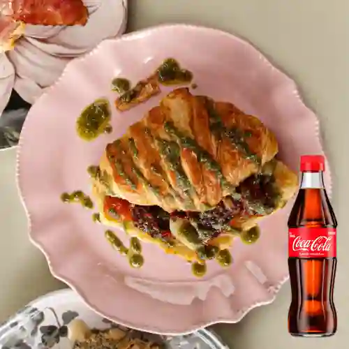 Combo Croissant Capresse + Coca Cola Original 300ML