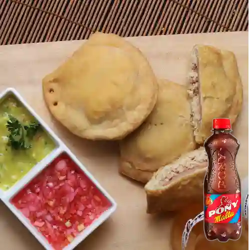 Combo Pastel Granjero + Pony Malta 330 ml