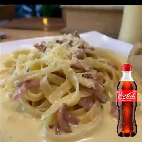 Combo Pasta Carbonara + Coca Cola Original 400 ml