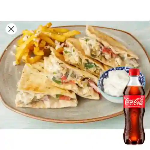 Combo Skepasti de Carne + Coca Cola Original 400 ml