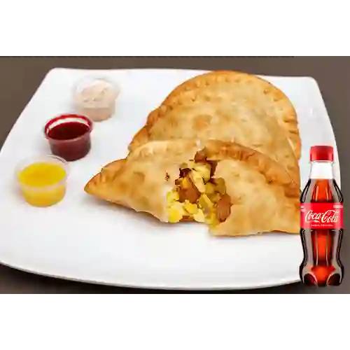 Combo Empanada Ranchera + Coca Cola Original 250ML