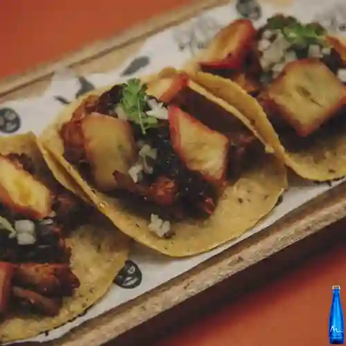 Combo Taco Al Pastor + Manatial Sin Gas 500ML