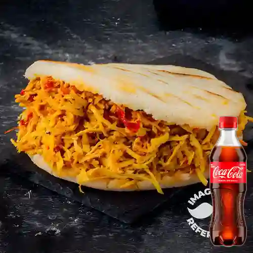 Combo Arepa de Desmechada&Huevo +Cocacola Orig 400ml