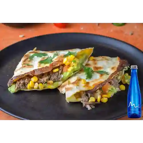 Combo Quesadilla de Suadero +Manantial S/gas 500ml.