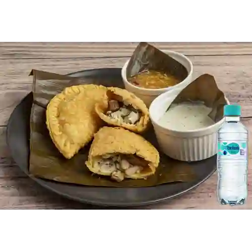 Combo Empanada D' Queso + Brisa Sin Gas 280ML