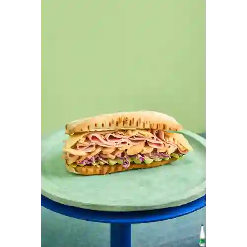 Combo Ham & Crunch + Agua con Gas 600 ml