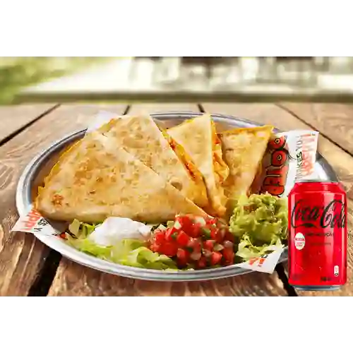 Combo Quesadilla Buffalo Chicken +Cocacola S/az 330ML