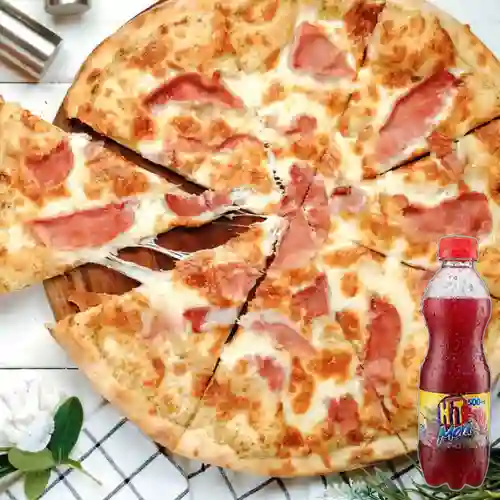 Combo Pizza Jamón y Queso + Hit Mora 500 ml