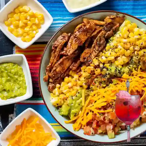 Combo Ensalada Thalia + Soda Mijares 2X1