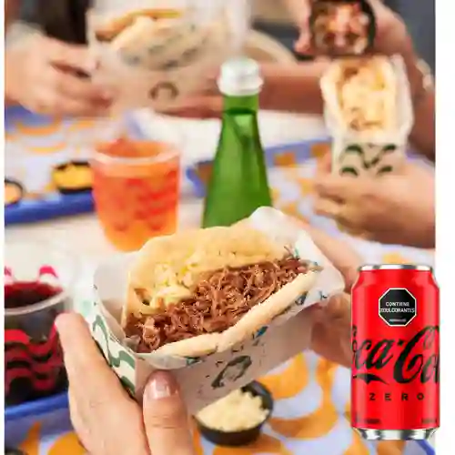 Combo Arepa de Pulled Pork + Coca-Cola ZERO 330 ml