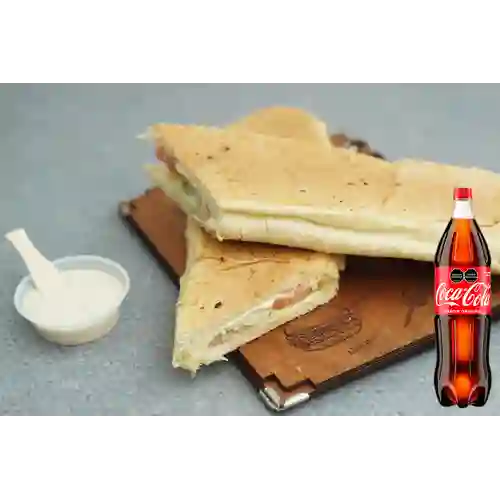 Combo Sandwich Solo Pollo + Coca Cola Original 1.5 L