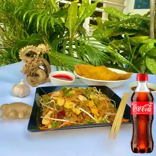 Combo Arroz Chino c/ Chuleta +Cocacola Orig 400ml