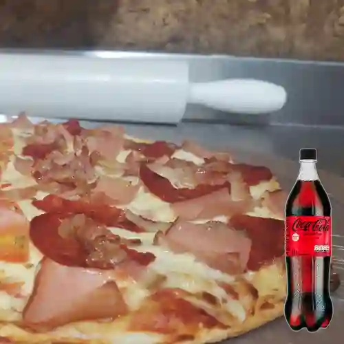 Combo Pizza Carnes Mediana + Coca Cola Sin Azúcar 1.5L