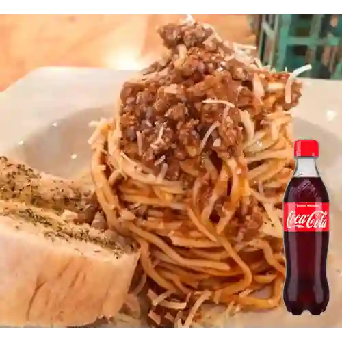 Combo Fettuccine Alla Bolognese + Coca-cola 400 ml