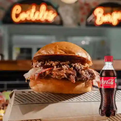 Combo Crispy Onion Burger + Coca Cola Original 400 ml