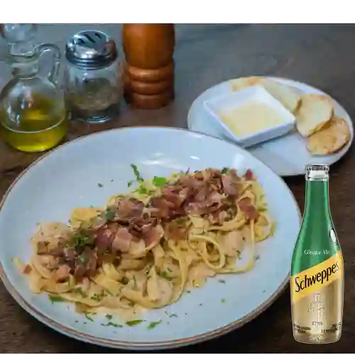 Combo Pasta Carbonara + Schweppes Ginger Ale 300ML