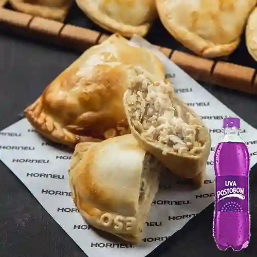 Combo Empanada Trigo Pollo Queso + Uva Postobon 250 ml