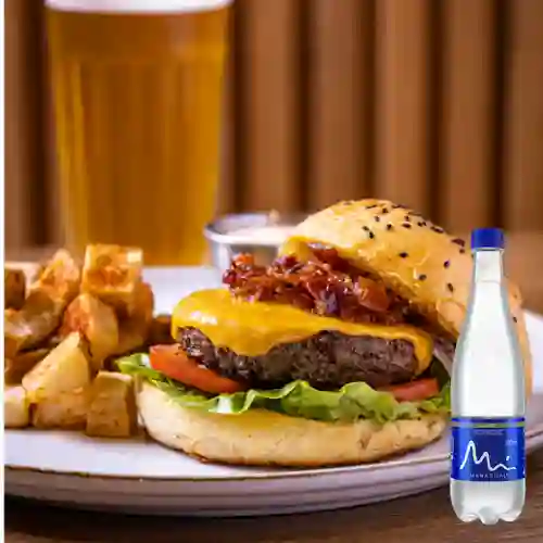 Combo Classic Burger House + Manantial Sin Gas 600ML