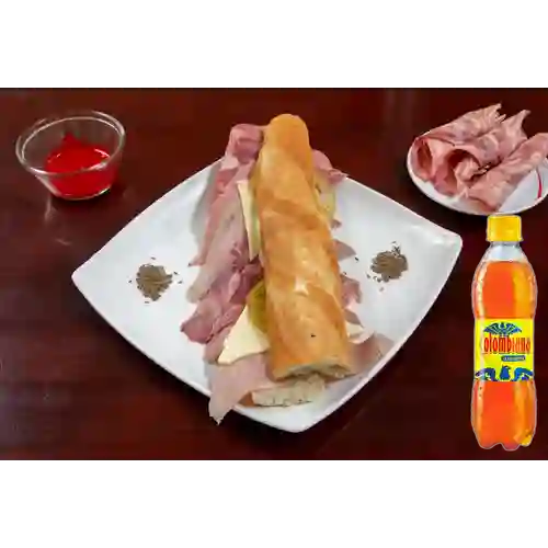 Combo Sándwich Mega + Colombiana 300 ml