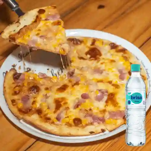 Combo Pizza Tocineta y Maiz + Brisa Sin Gas 600ML
