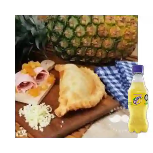 Combo Empanada Hawaiana + Quatro Original 250ML