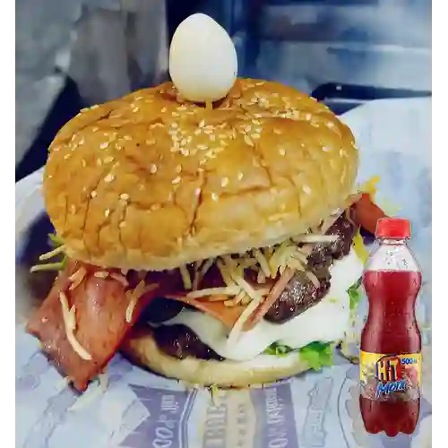 Combo Hamburguesa Doble Carne + Jugo Hit de Mora 500Ml